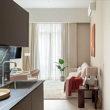 Monkeys Calatrava Deluxe Sevilla