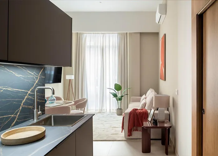 Monkeys Calatrava Deluxe Sevilla